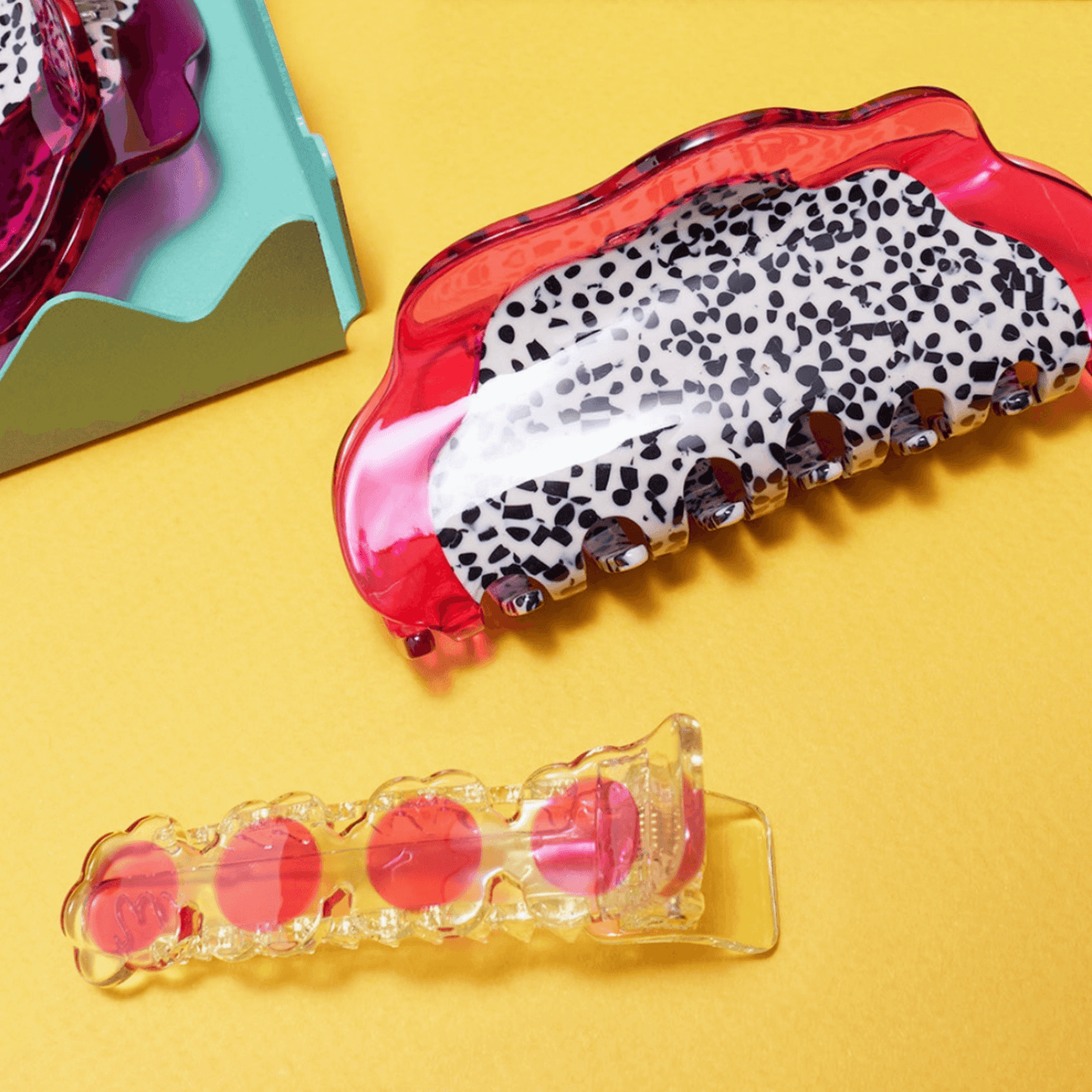 WATERMELON RADISH ALLIGATOR HAIR CLIP