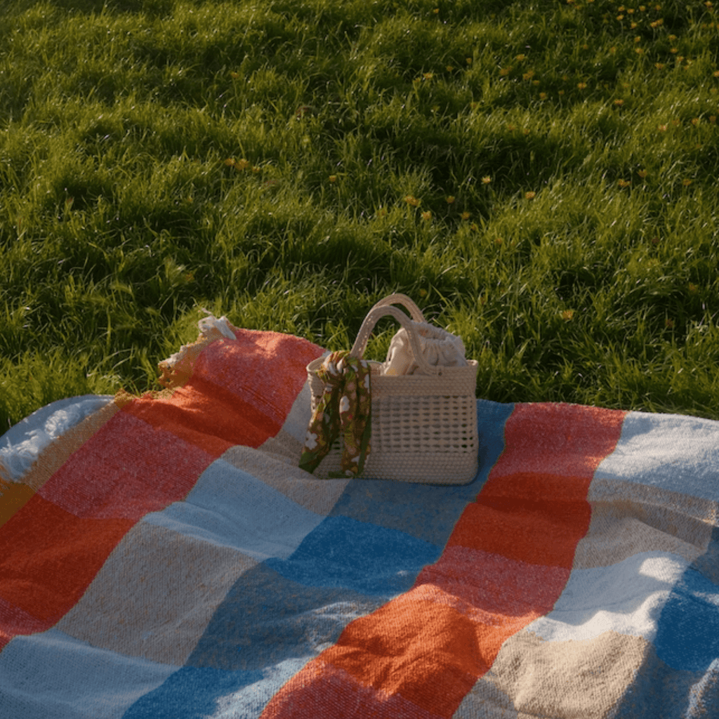 SUAVE PASEO BLANKET ROLL