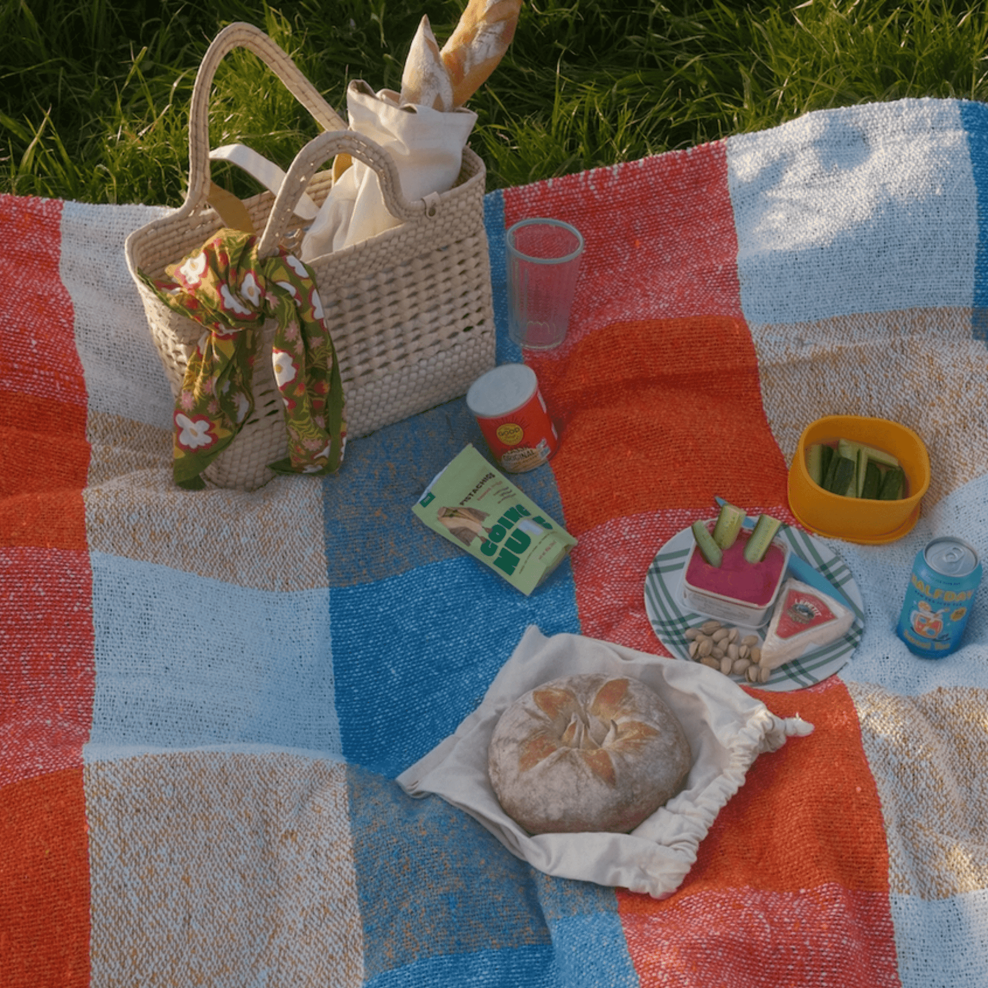 SUAVE PASEO BLANKET ROLL