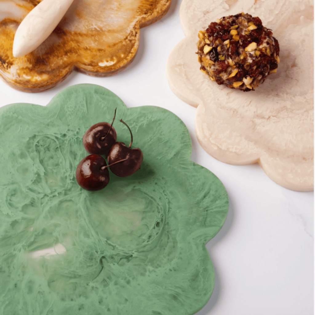 12" SCALLOP RESIN CHEESE CHARCUTERIE BOARD - GREEN