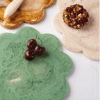 SCALLOP RESIN CHARCUTERIE BOARD - GREEN