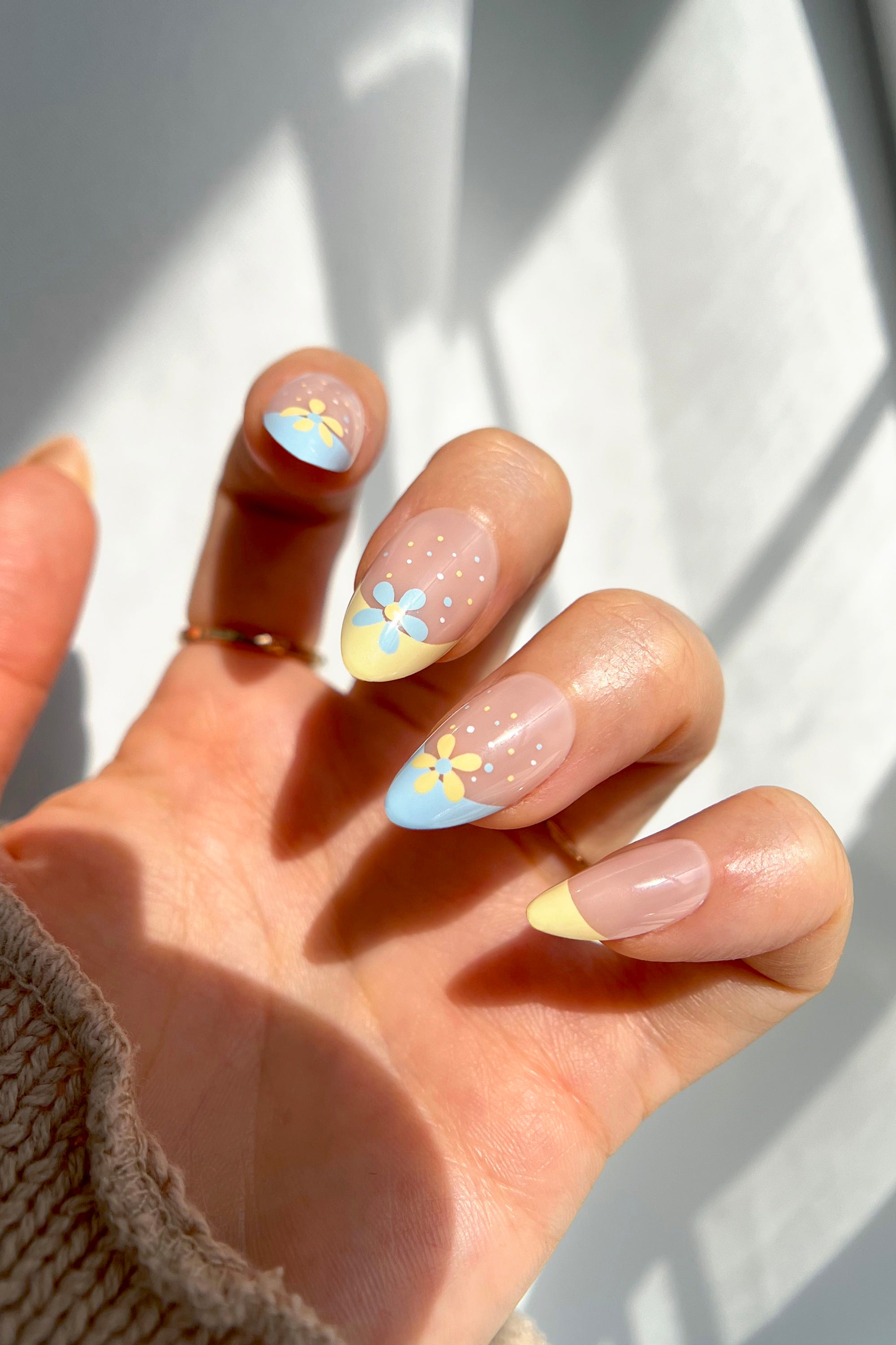 Sunny Halo Soft & Durable Press-On Nails